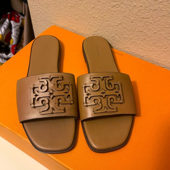 Tory Burch Shoes - Tory Burch Leather Slides